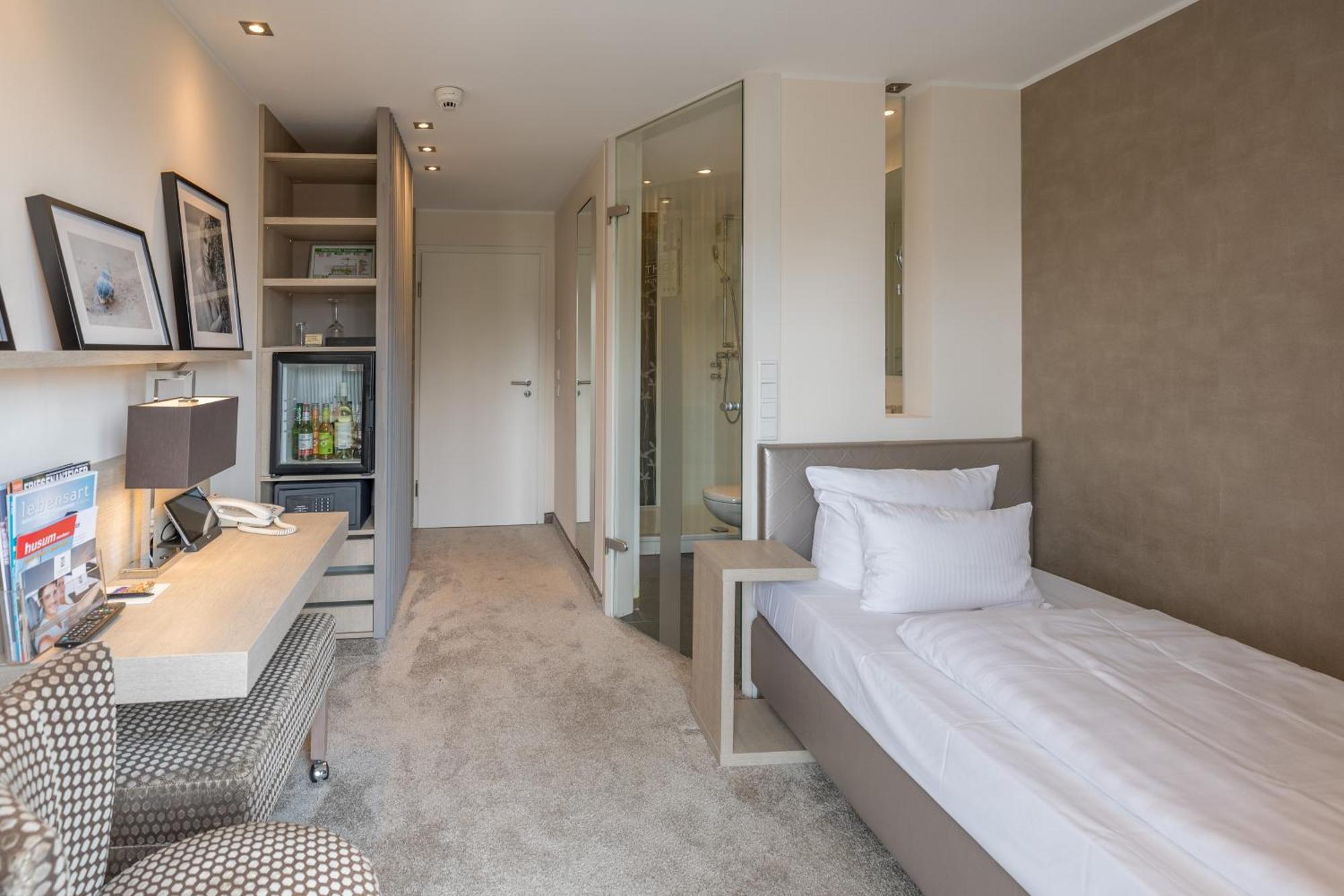 Thomas Hotel Spa & Lifestyle Хузум Екстериор снимка