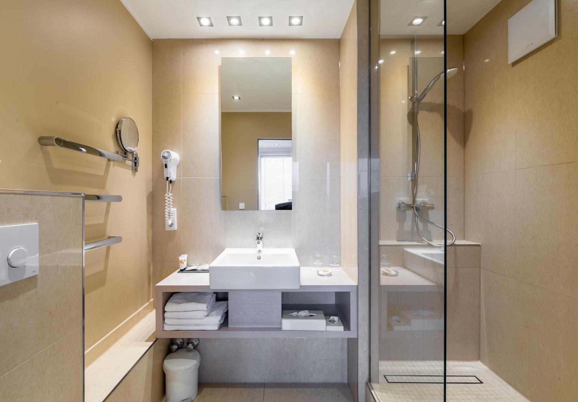 Thomas Hotel Spa & Lifestyle Хузум Стая снимка